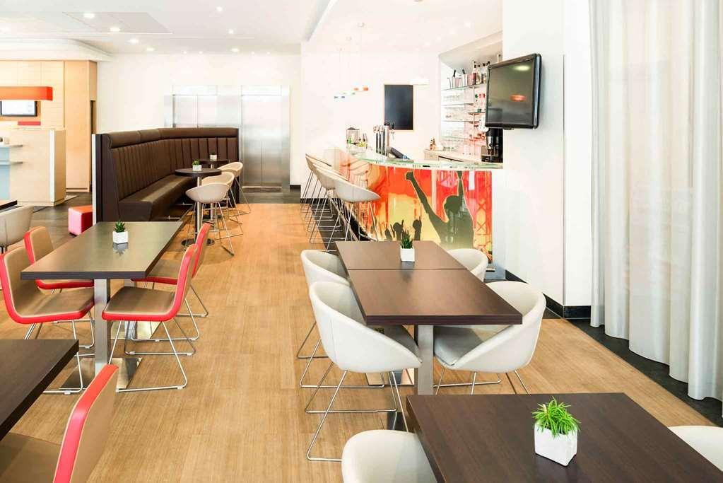 Hotel ibis Esch Belval Restaurant foto