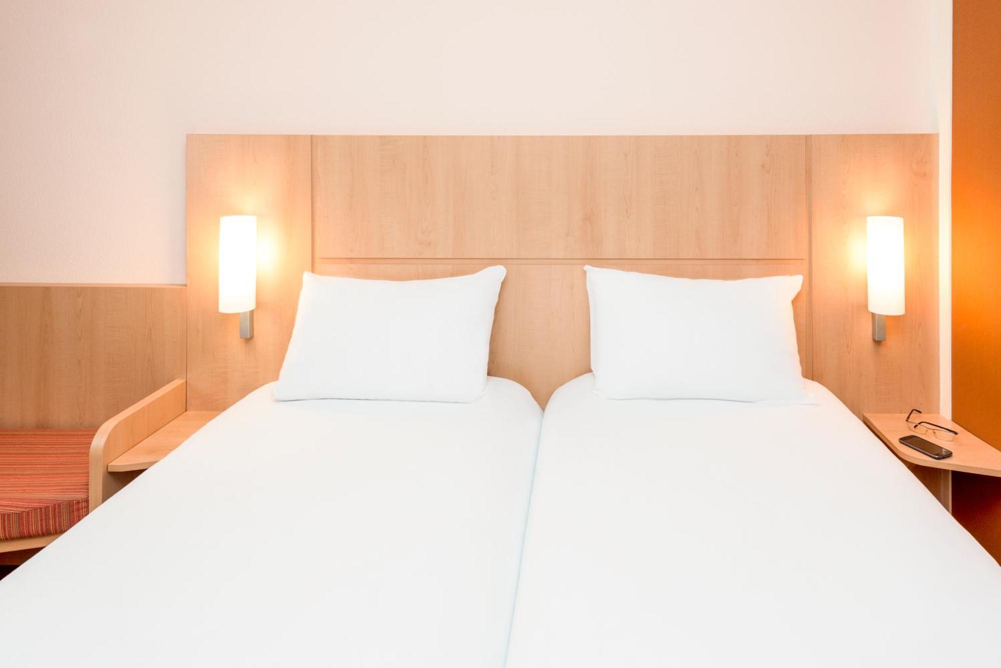 Hotel ibis Esch Belval Exterior foto