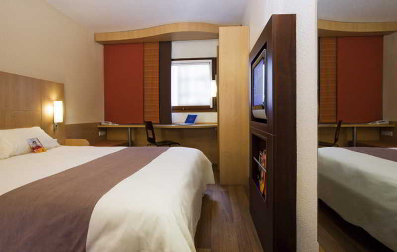 Hotel ibis Esch Belval Exterior foto