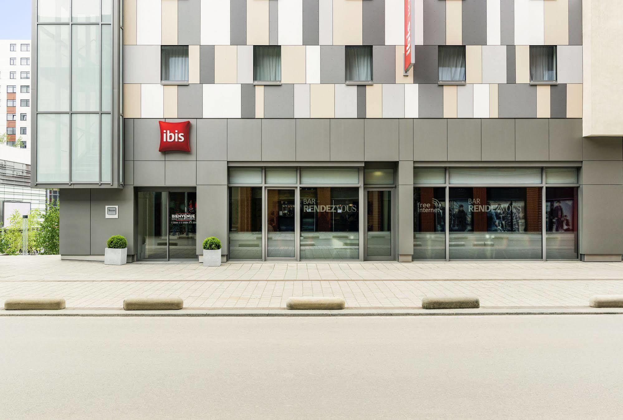 Hotel ibis Esch Belval Exterior foto